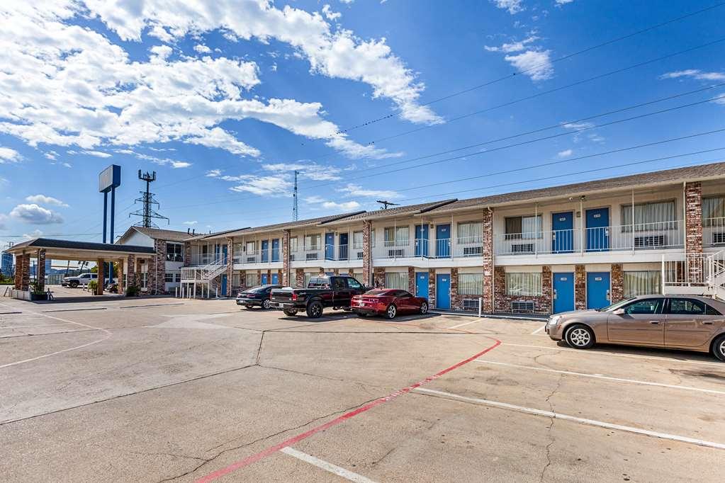 Motel 6 Fort Worth - Northside Buitenkant foto