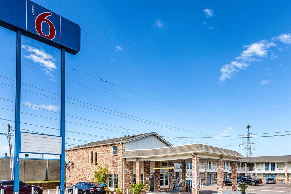 Motel 6 Fort Worth - Northside Buitenkant foto