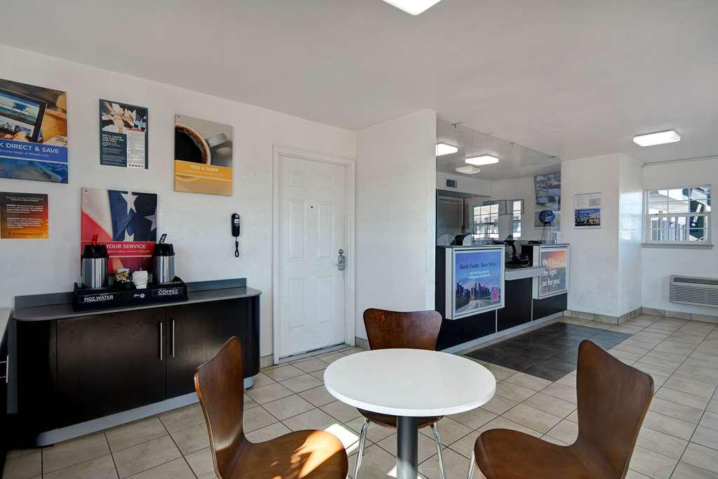 Motel 6 Fort Worth - Northside Buitenkant foto